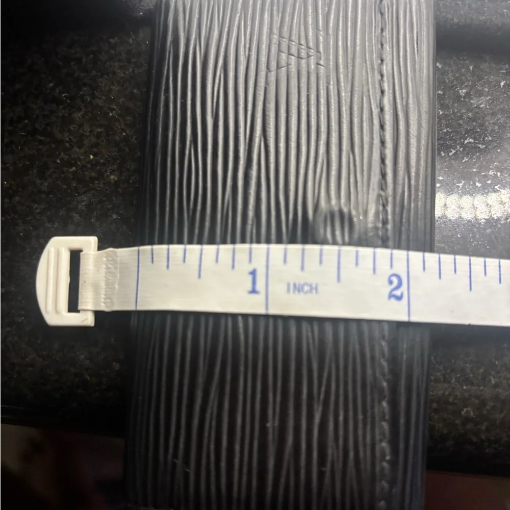 Louis Vuitton Key Case Epi Multicles 4 Ring Black Leather - Picture 7 of 8